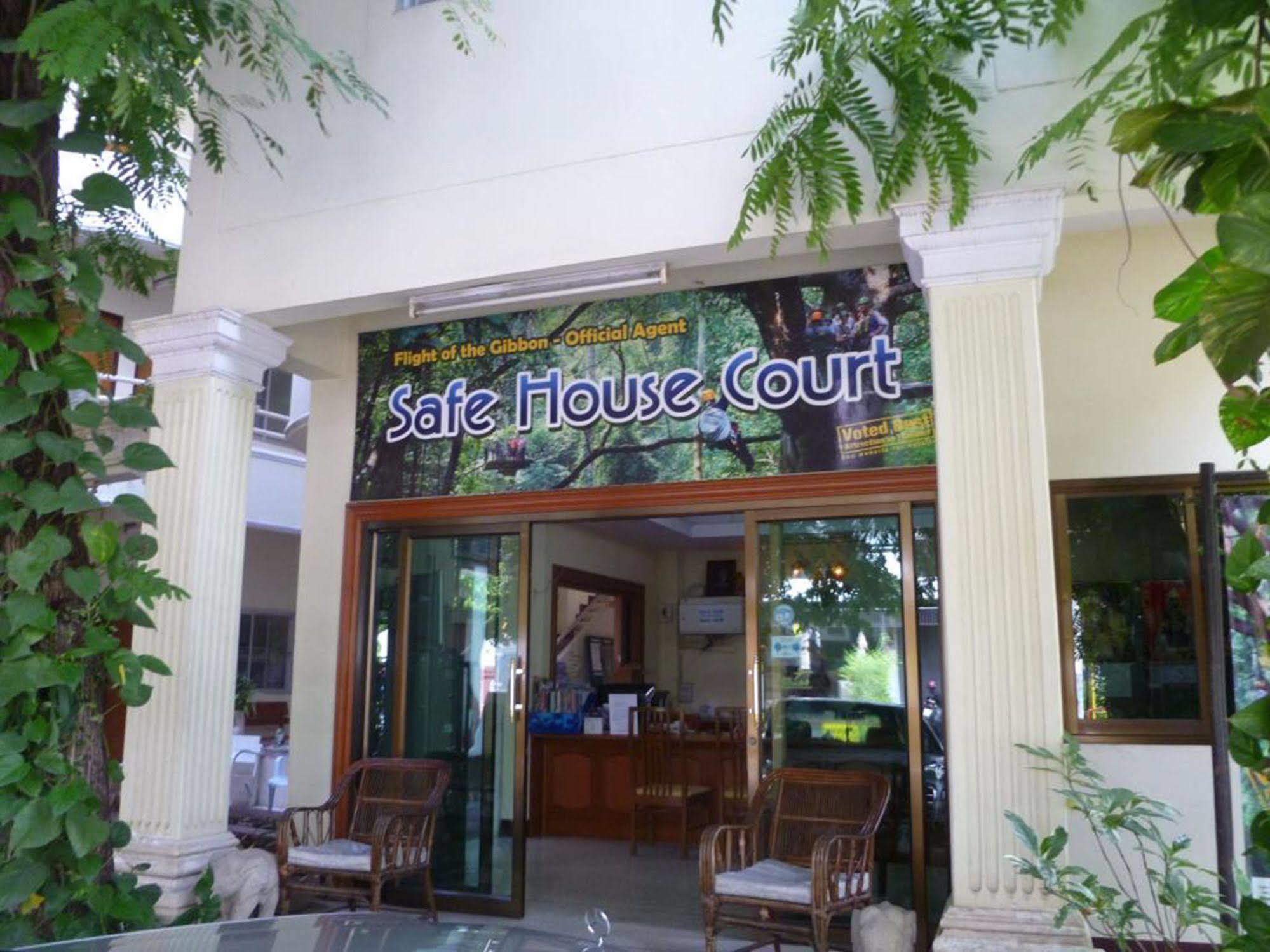Safe House Court Hotel Csiangmaj Kültér fotó